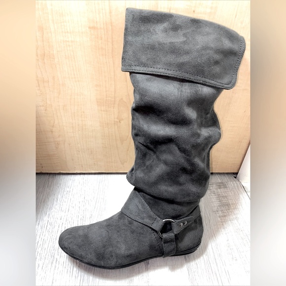 Nine West Knee-High Gray Faux-Suede Flat Heel Boots - Picture 5 of 7